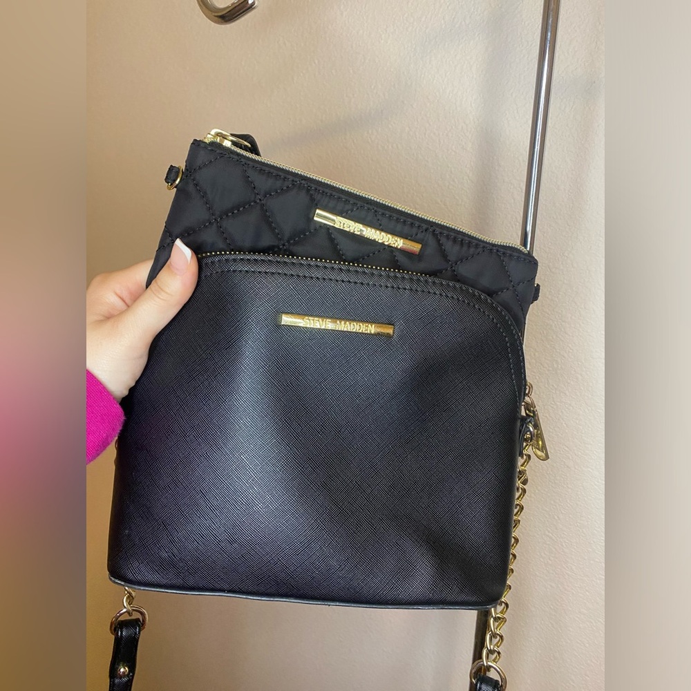 Black Steve Madden crossbody purse and wallet set - Picture 2 of 11